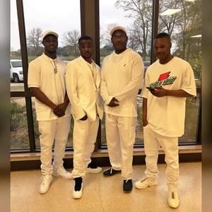 Meet your Posher, Graylon